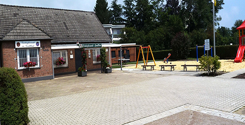 Vereinsheim & Spielplatz